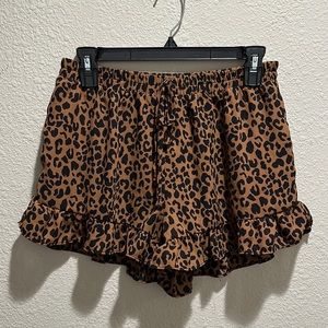 Leopard Print Ruffle Shorts - M